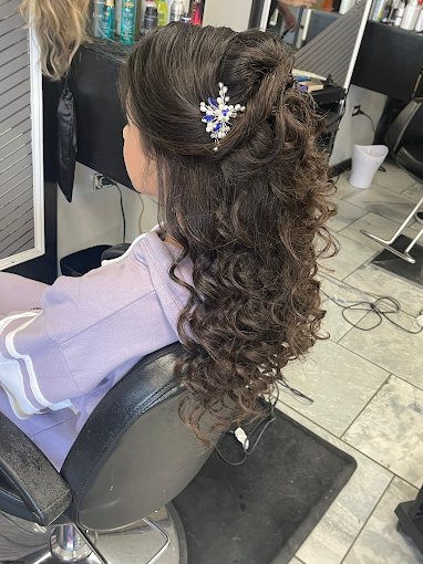 Bridal curls with floral pin — Hi Style Women's Salon